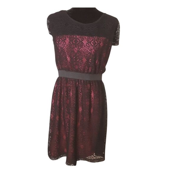 Dresses & Skirts - Lace Cocktail Dress Black Lace Deep Pink‎ sz L
